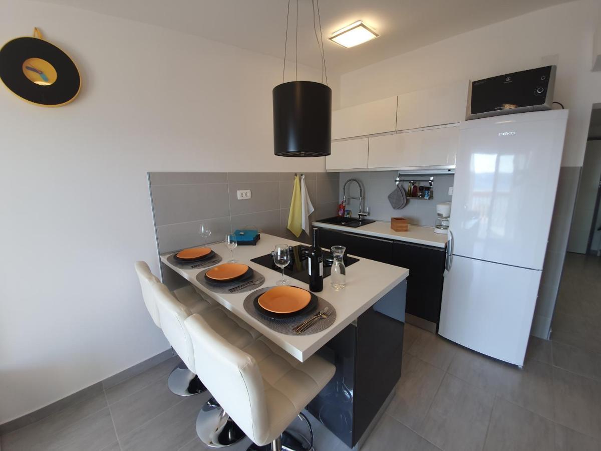 Comfortable Family Apt Iris 20M From Beach In Мандре Экстерьер фото
