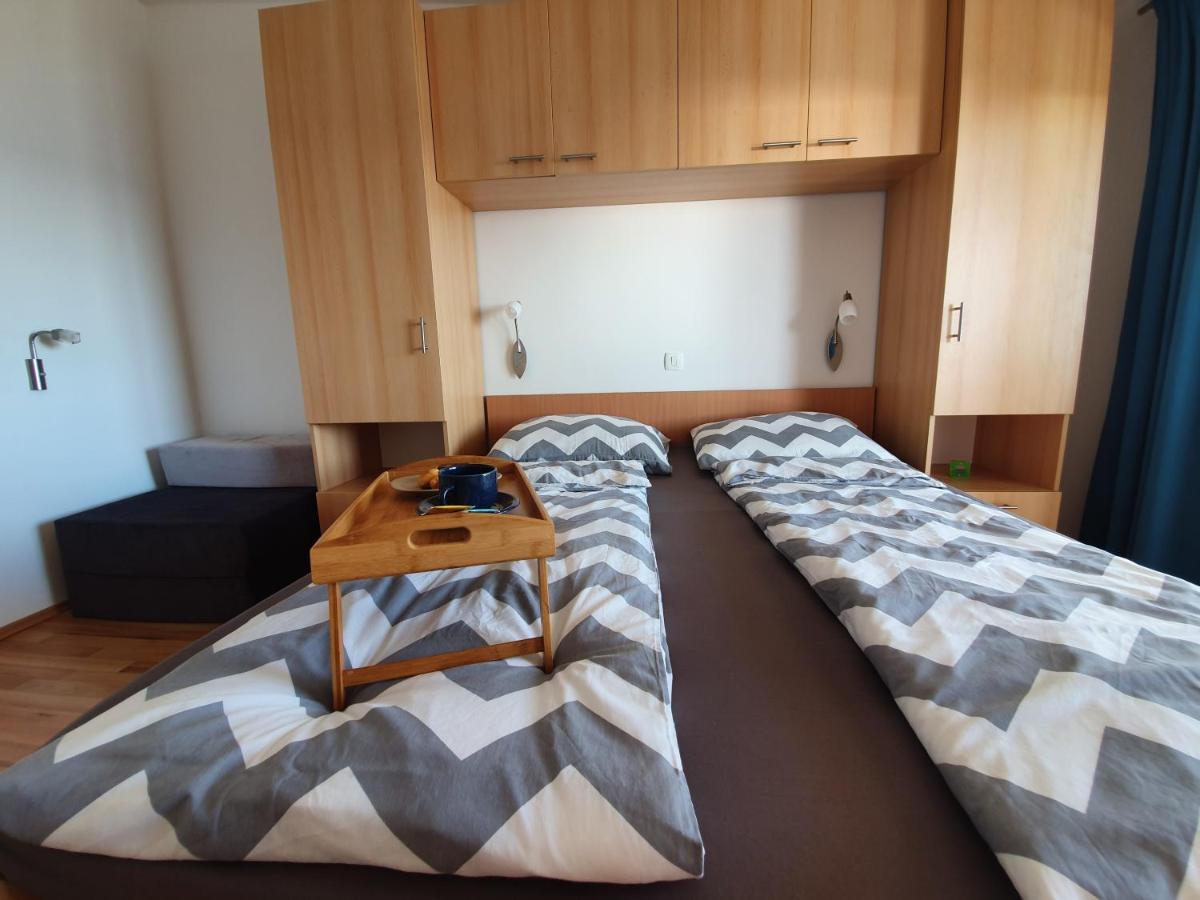 Comfortable Family Apt Iris 20M From Beach In Мандре Экстерьер фото