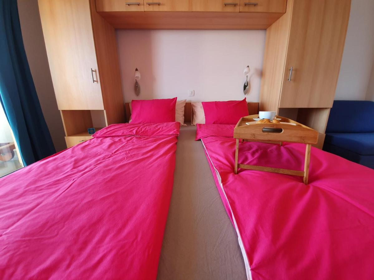 Comfortable Family Apt Iris 20M From Beach In Мандре Экстерьер фото